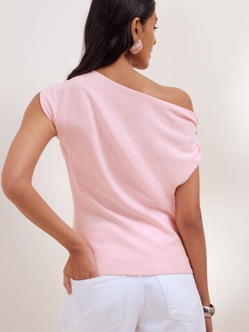 Friends Like These Blusentop in Pink