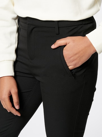 Global Funk - Slimfit Pantalón chino 'Colleen' en negro