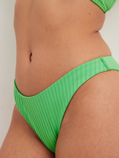 NA-KD Bikinihose in grün, Produktansicht