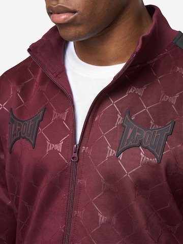 Tapout Treenipuku 'Punkass Track' värissä punainen