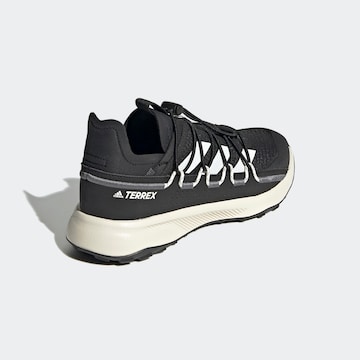 ADIDAS TERREX Półbuty 'Voyager 21 Travel' w kolorze czarny