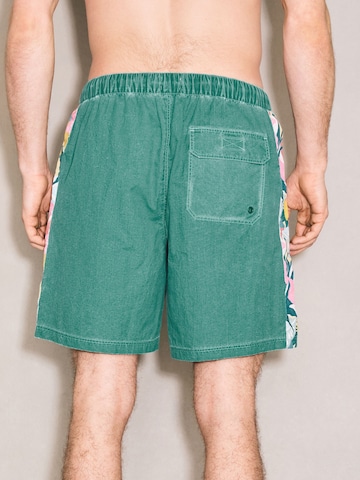 Next - Bermudas en verde