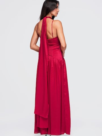Abito da sera di Ombre in rosso