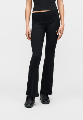 Nike Sportswear Flared Leggings 'Chill' in Zwart: voorkant
