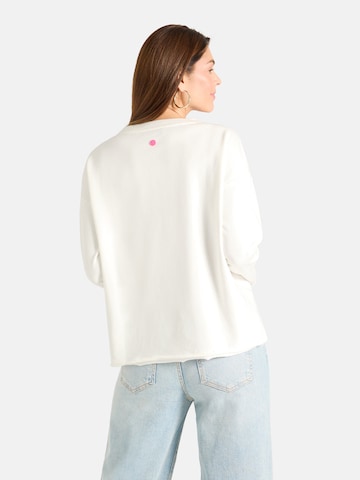 Sweat-shirt 'BreezeL' LIEBLINGSSTÜCK en blanc