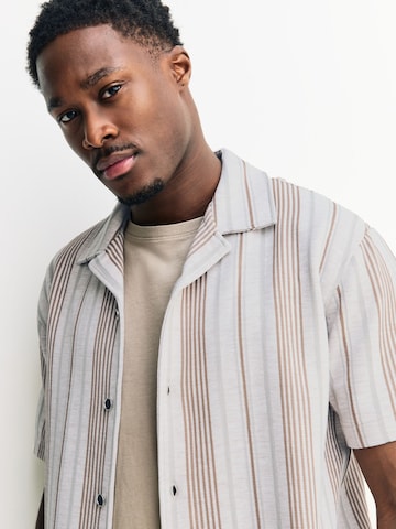 Coupe regular Chemise Next en marron