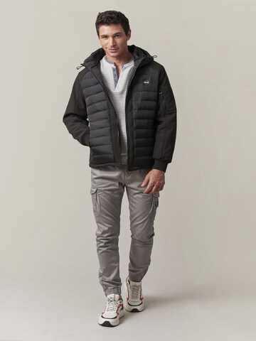 Veste mi-saison 'Sector' Deeluxe en noir