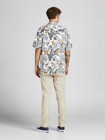 JACK & JONES - Comfort Fit Camisa 'Tropic Resort' em branco