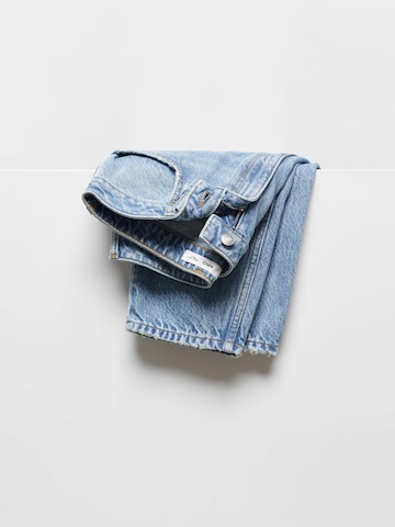 Regular Jeans 'mom 2000' de la MANGO pe albastru