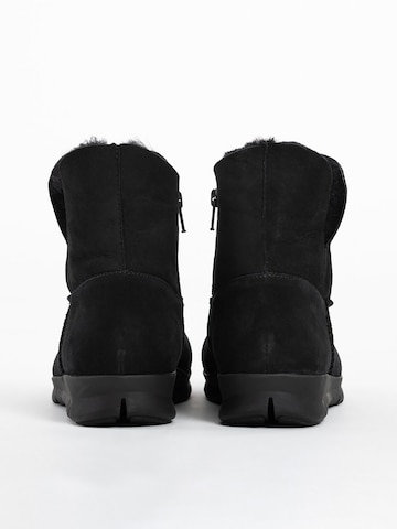 VITAFORM Stiefelette in Schwarz
