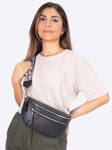 Seasons of April Gürteltasche 'Pia' in Schwarz: Vorderseite