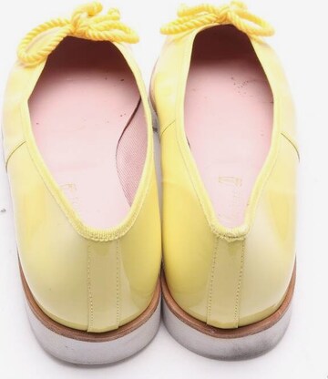 PRETTY BALLERINAS Flats & Loafers in 39 in Yellow