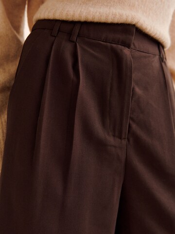 Wide leg Pantaloni con pieghe 'Avena' di Guido Maria Kretschmer Women in marrone