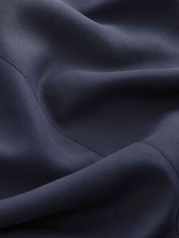 Next Rok in Blauw