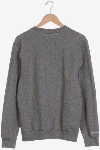 Mitchell & Ness Sweatshirt & Zip-Up Hoodie in L in Grey