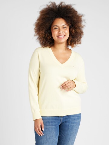 Tommy Hilfiger Curve Pullover in Gelb: Vorderseite