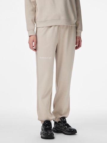 PIECES - Tapered Pantalón 'PCRISSO' en gris: frente