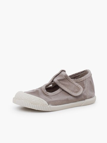 Pisamonas First-Step Shoes in Grey: front