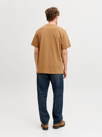 R.D.D. ROYAL DENIM DIVISION T-Shirt 'RDDRoad' in Braun