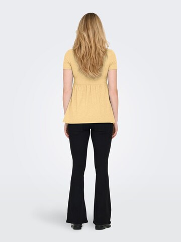 Only Maternity - Camiseta 'MALAYA' en amarillo