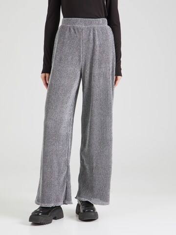 PIECES Wide leg Trousers 'PCROYA' in Silver: front