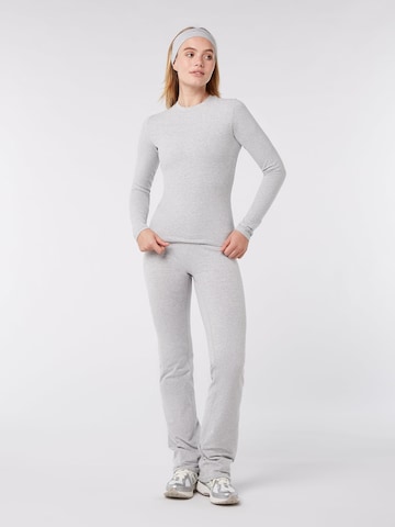 YO-GAYA Koszulka 'Lounge Long Sleeve Top' w kolorze szary