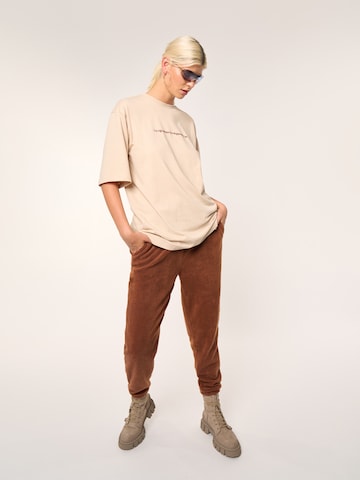 ABOUT YOU x Laura Giurcanu Shirts 'Laila' i beige