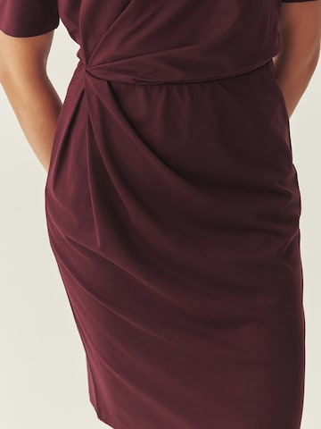 TATUUM Neulemekko värissä punainen