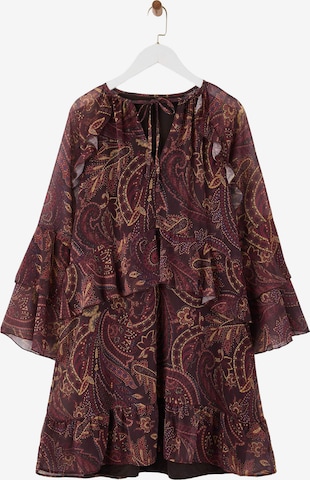 Robe Trendyol Curve en rouge : devant