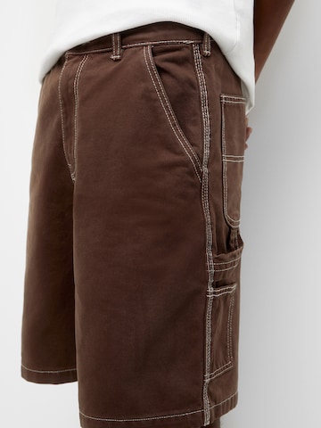 Pull&Bear Regular Shorts in Rot