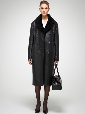 V S P Wintermantel 'Celina' in Schwarz