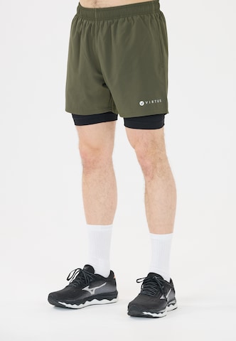 Virtus Regular Shorts 'Zayne' in Grün: Vorderseite