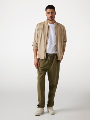 GUESS Between-Season Jacket in Beige