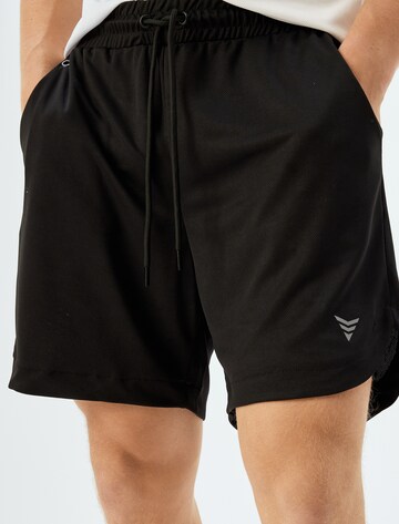 Koton Regular Broek in Zwart