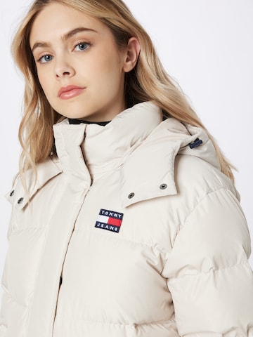 smėlio Tommy Jeans Žieminis paltas 'Alaska'