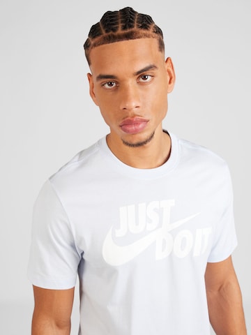 Nike Sportswear Regular fit T-shirt i grå