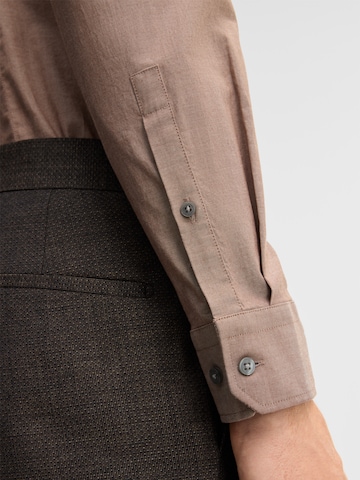 STRELLSON Slim fit Business shirt in Beige