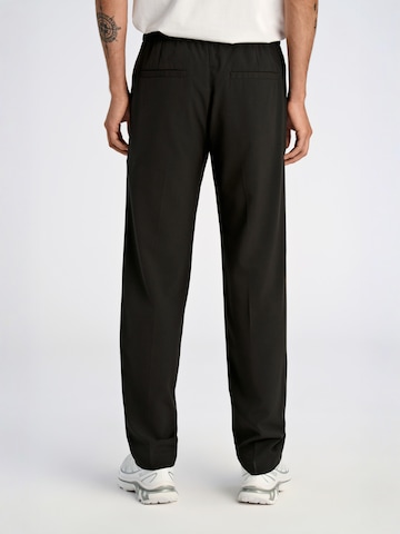Junk de Luxe Regular Trousers in Black