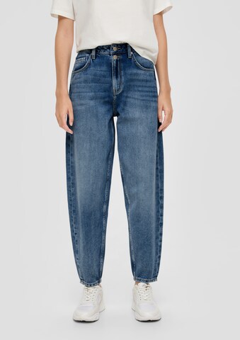 QS Tapered Jeans in Blue: front