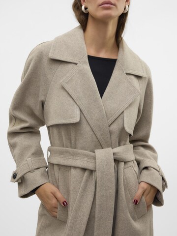 VERO MODA Overgangsfrakke 'POPMILEY' i beige