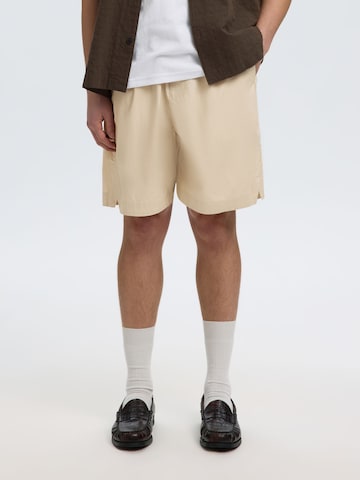 SELECTED - regular Pantalón en beige: frente
