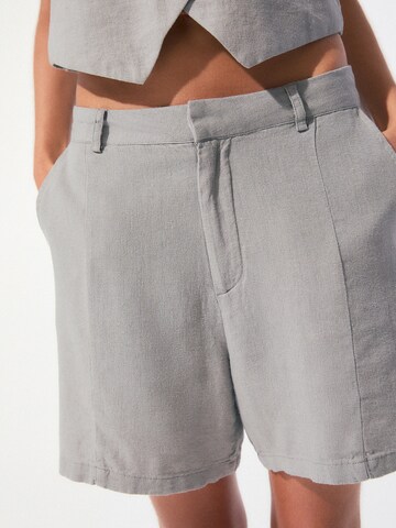 Pull&Bear Wide leg Trousers in Grey