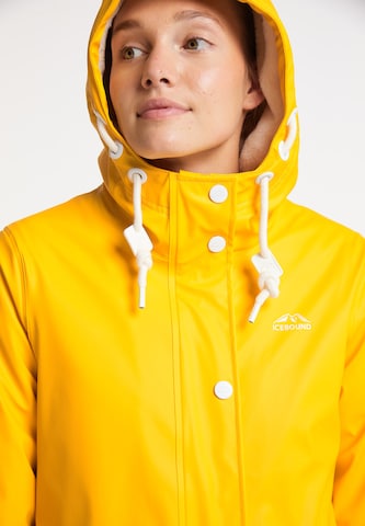ICEBOUND Raincoat in Yellow