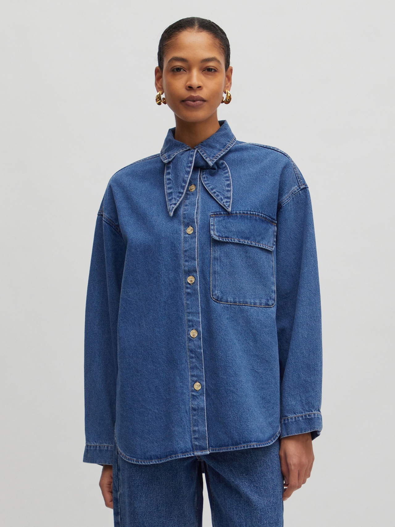 EDITED Producten Blouse 'Anisha' Blauw denim