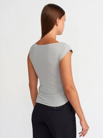 Dilvin Top in Grey