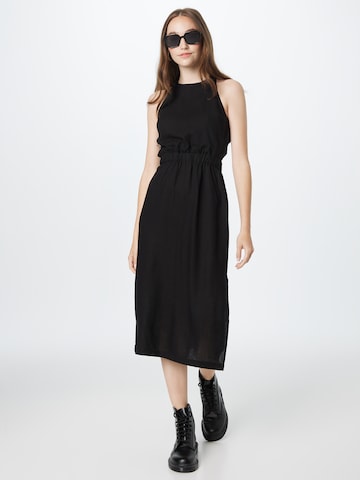 Robe d’été 'Lissa' Gina Tricot en noir