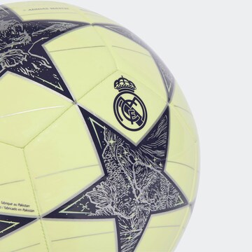 ADIDAS PERFORMANCE Ball in Yellow