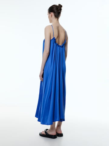 Robe d’été 'Johanna' EDITED en bleu