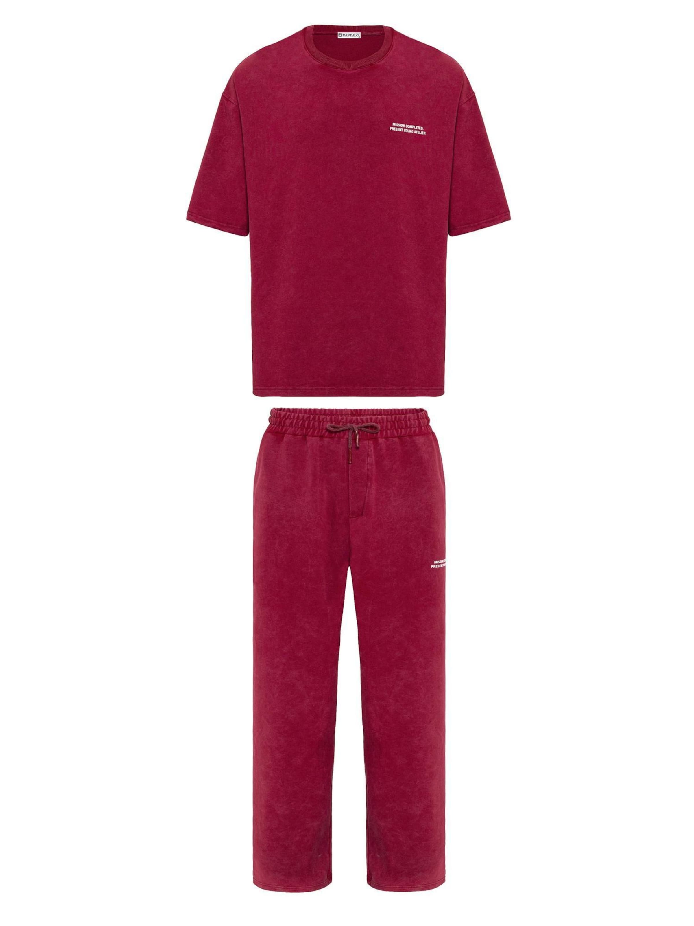 Abito da casa di Dandalo in rosso: frontale