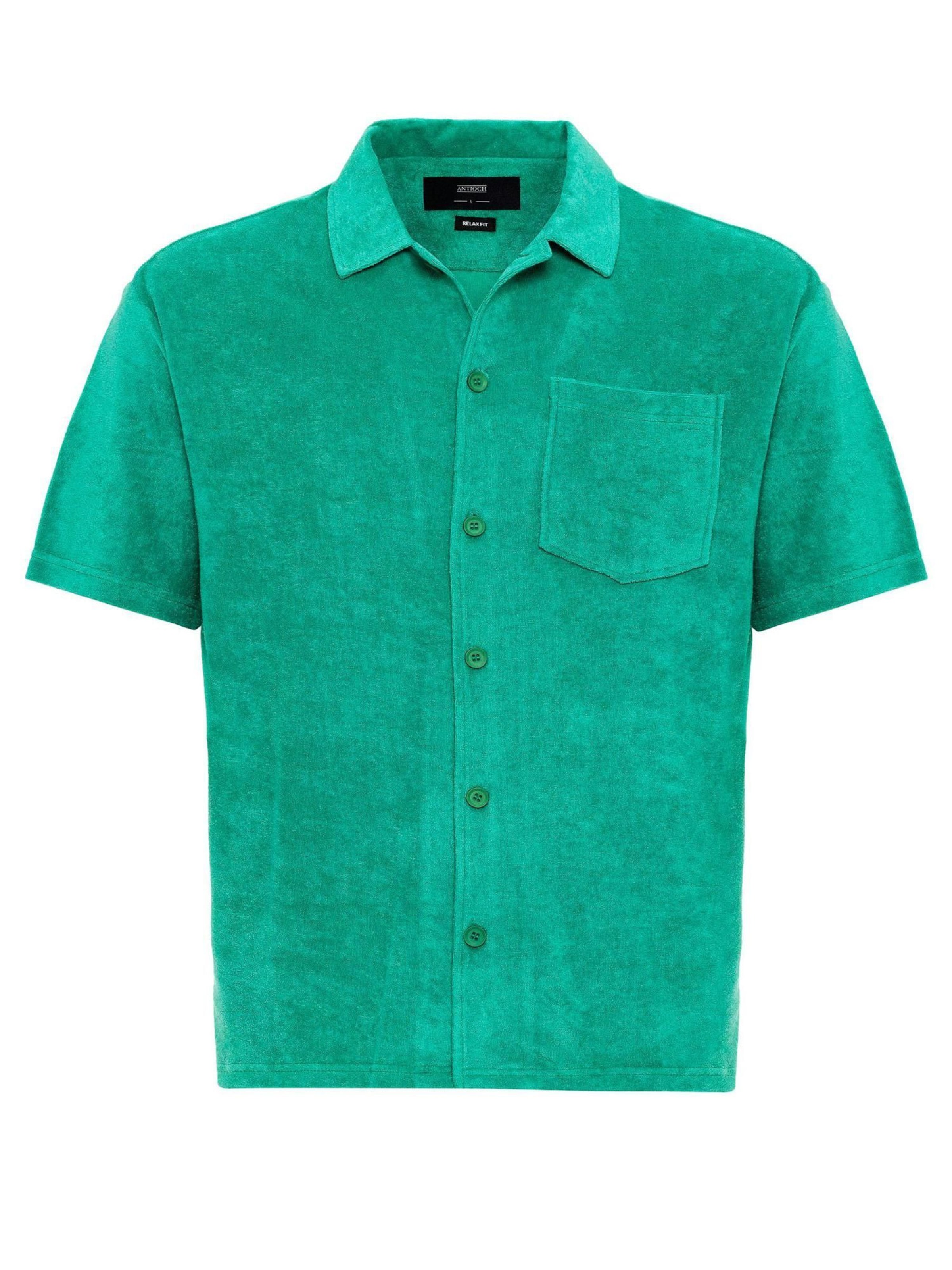 Antioch Regular fit Button Up Shirt in Green: front